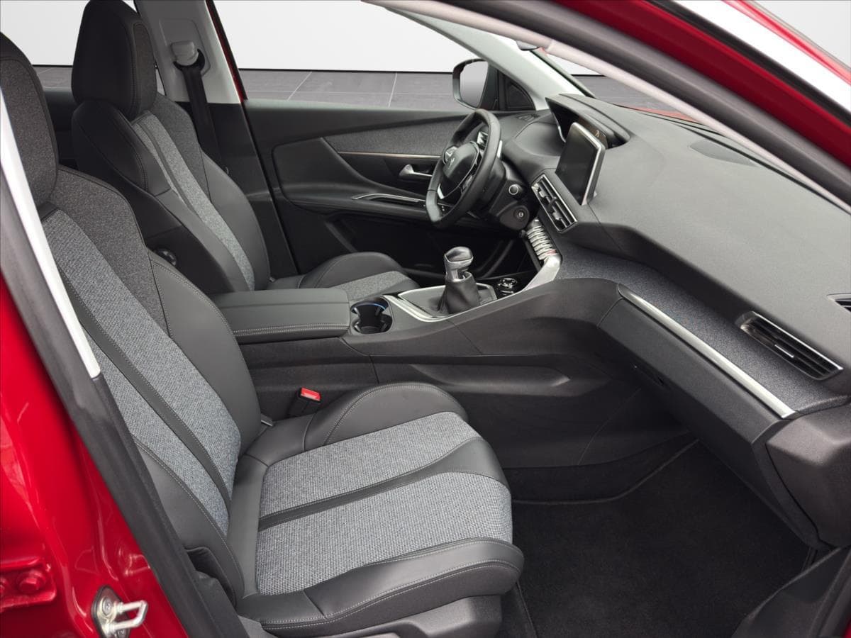 2019 Peugeot 3008 - 18