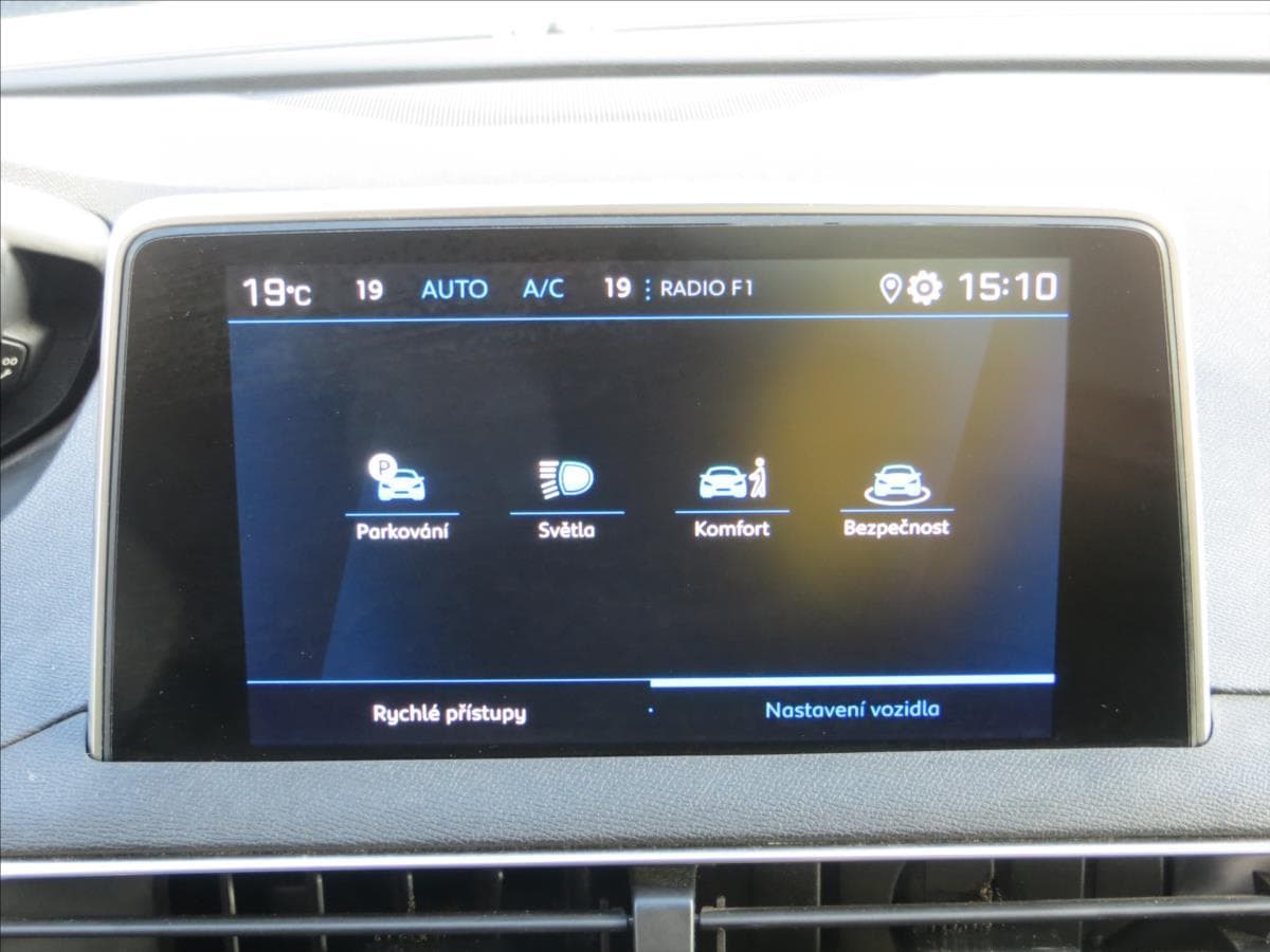 2020 Peugeot 3008 - 16