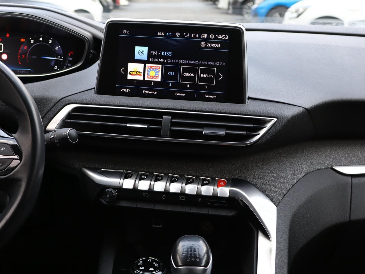 2016 Peugeot 3008 - 16