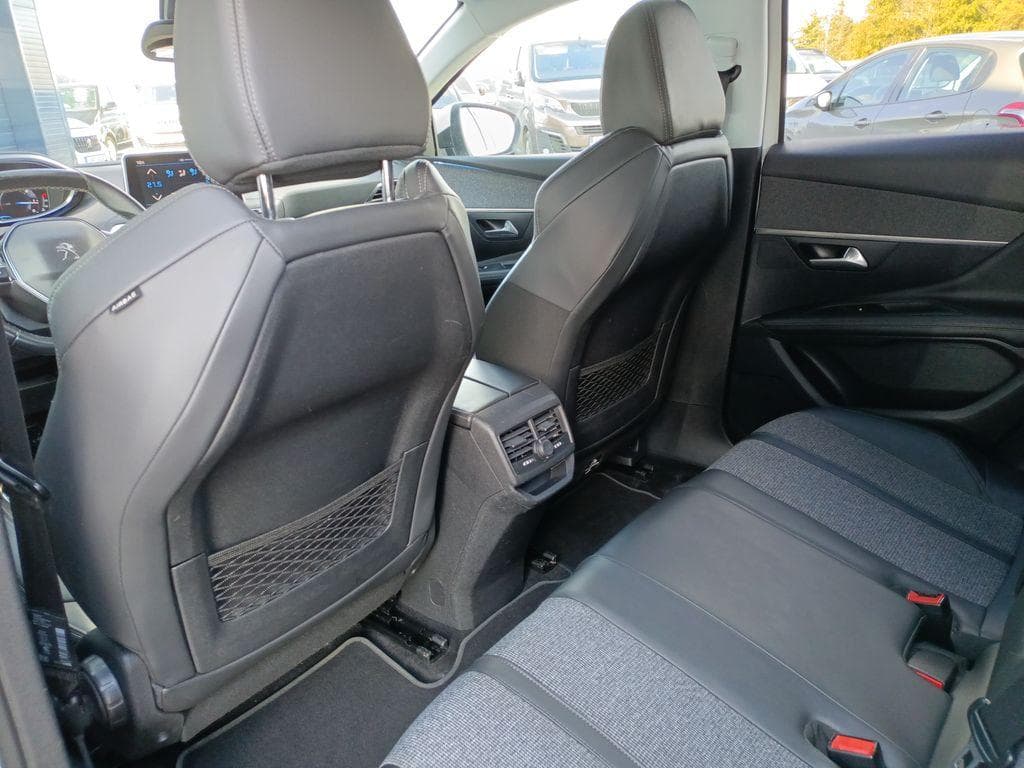 2017 Peugeot 3008 - 10