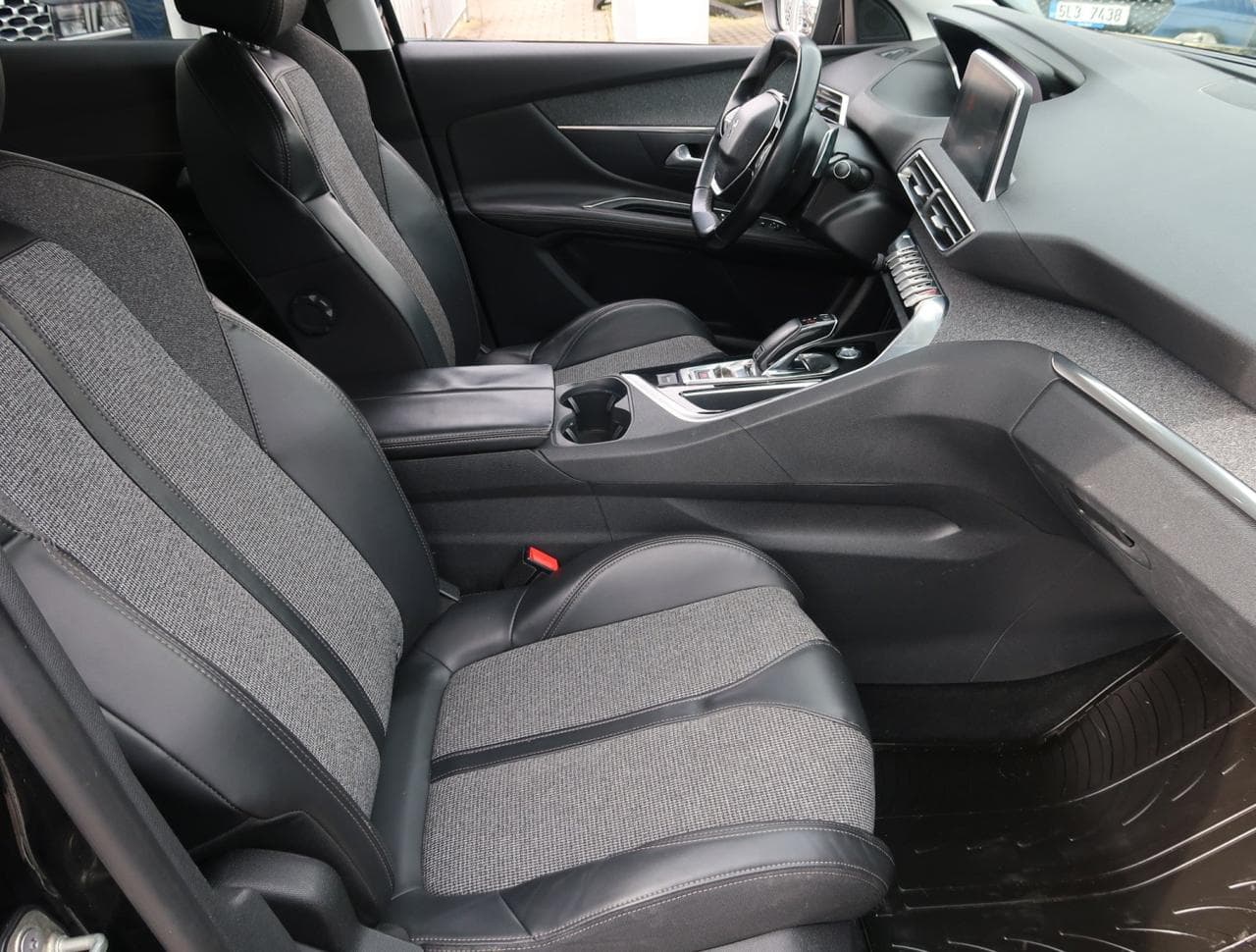 2017 Peugeot 3008 - 12