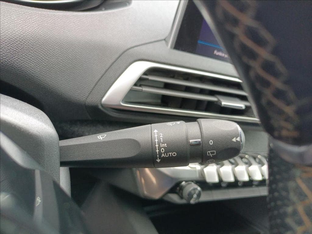 2018 Peugeot 3008 - 14