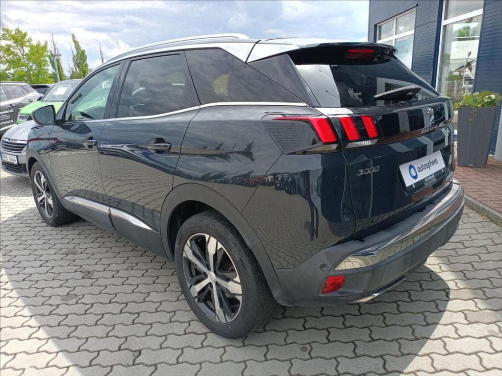 2018 Peugeot 3008 - 10