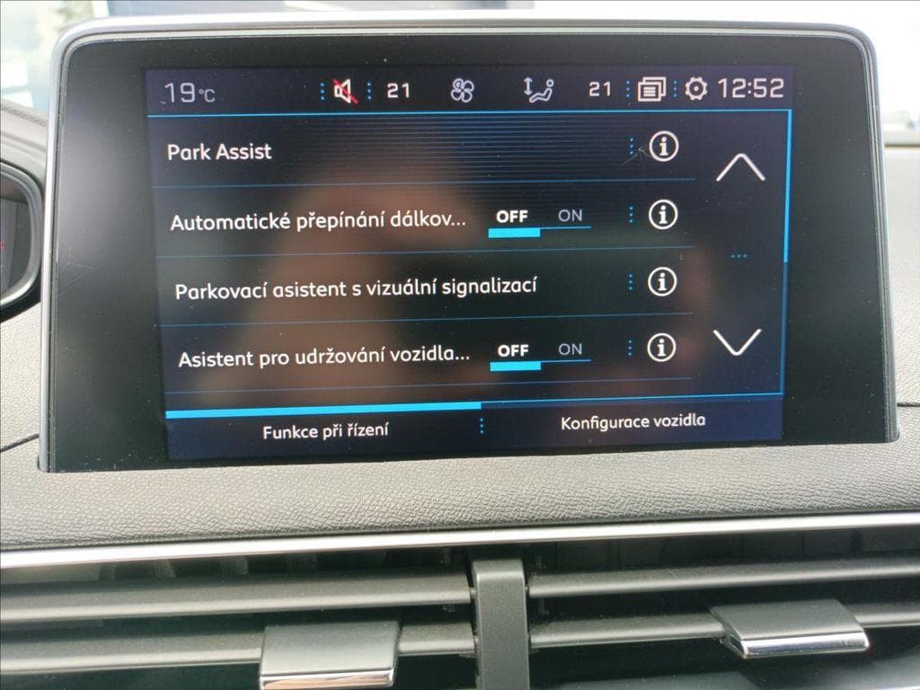2018 Peugeot 3008 - 19