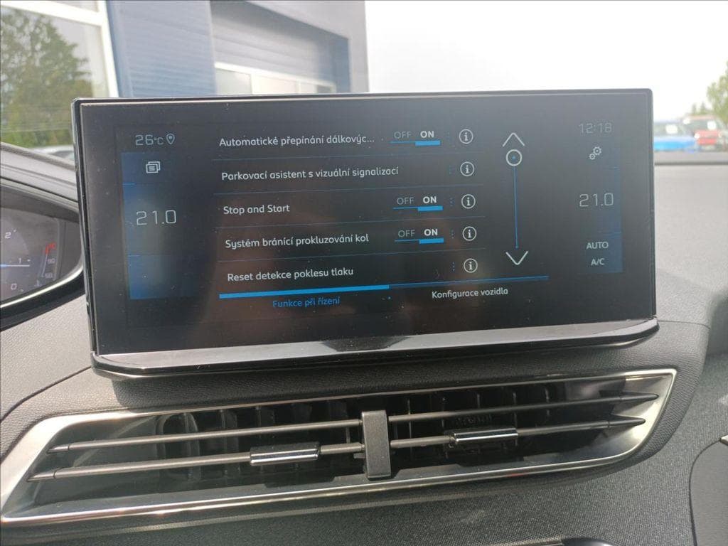 2023 Peugeot 3008 - 18