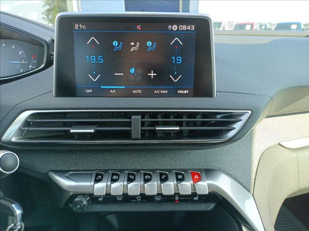 2019 Peugeot 3008 - 16