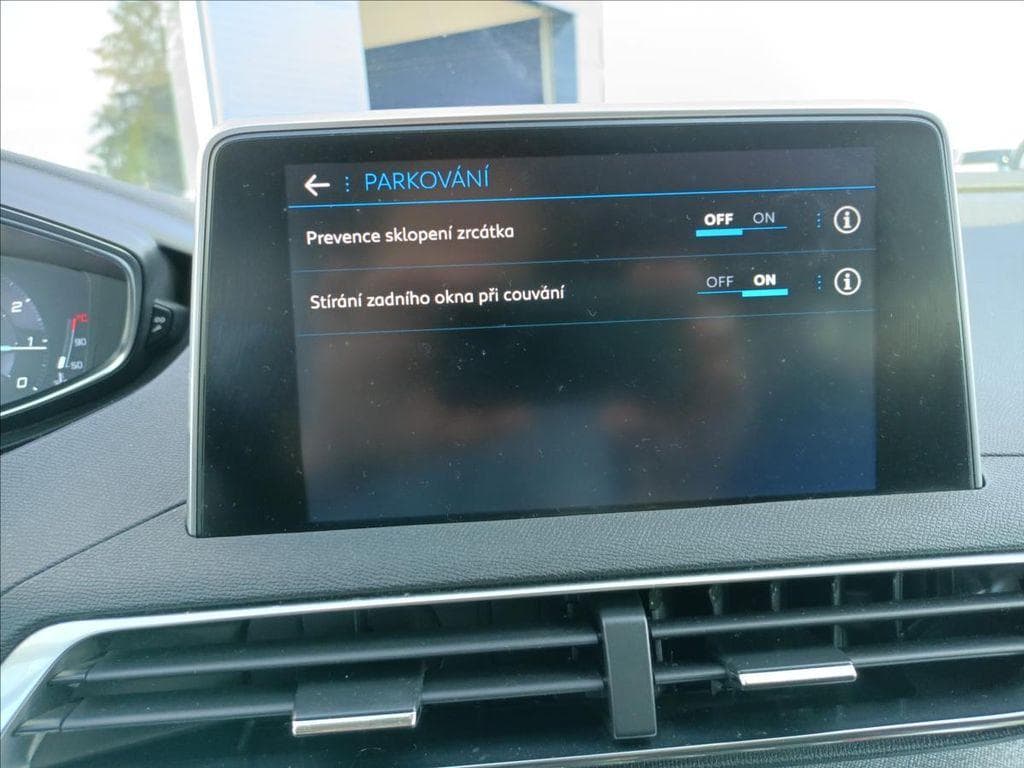 2019 Peugeot 3008 - 18