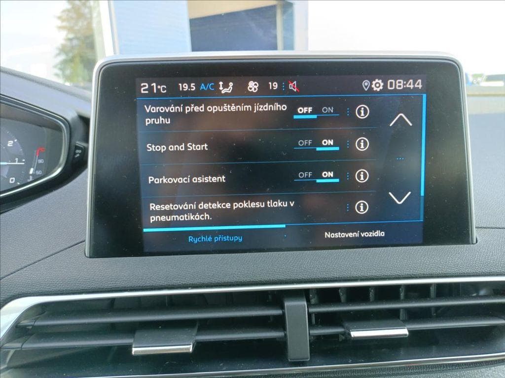 2019 Peugeot 3008 - 17