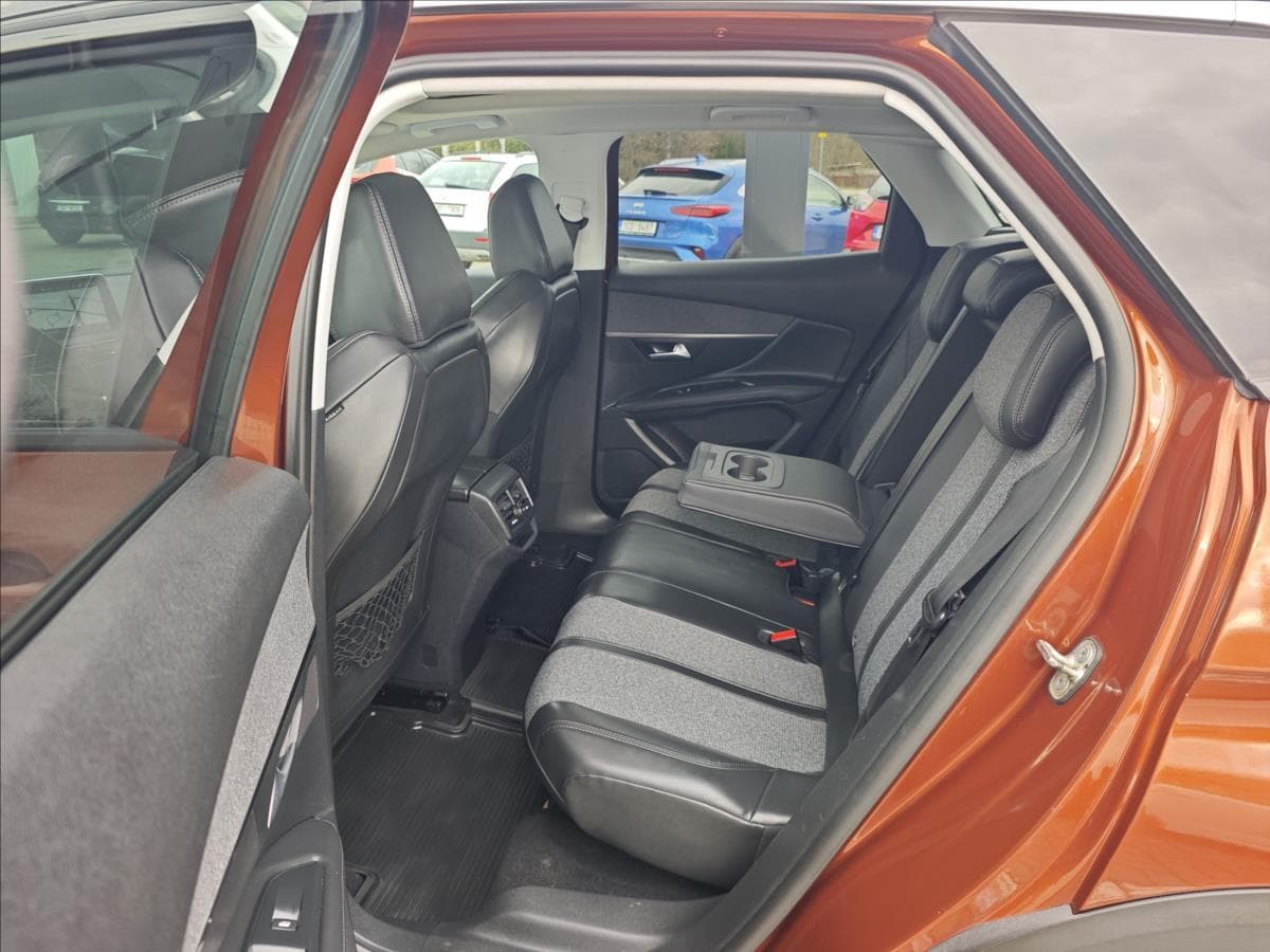 2017 Peugeot 3008 - 11