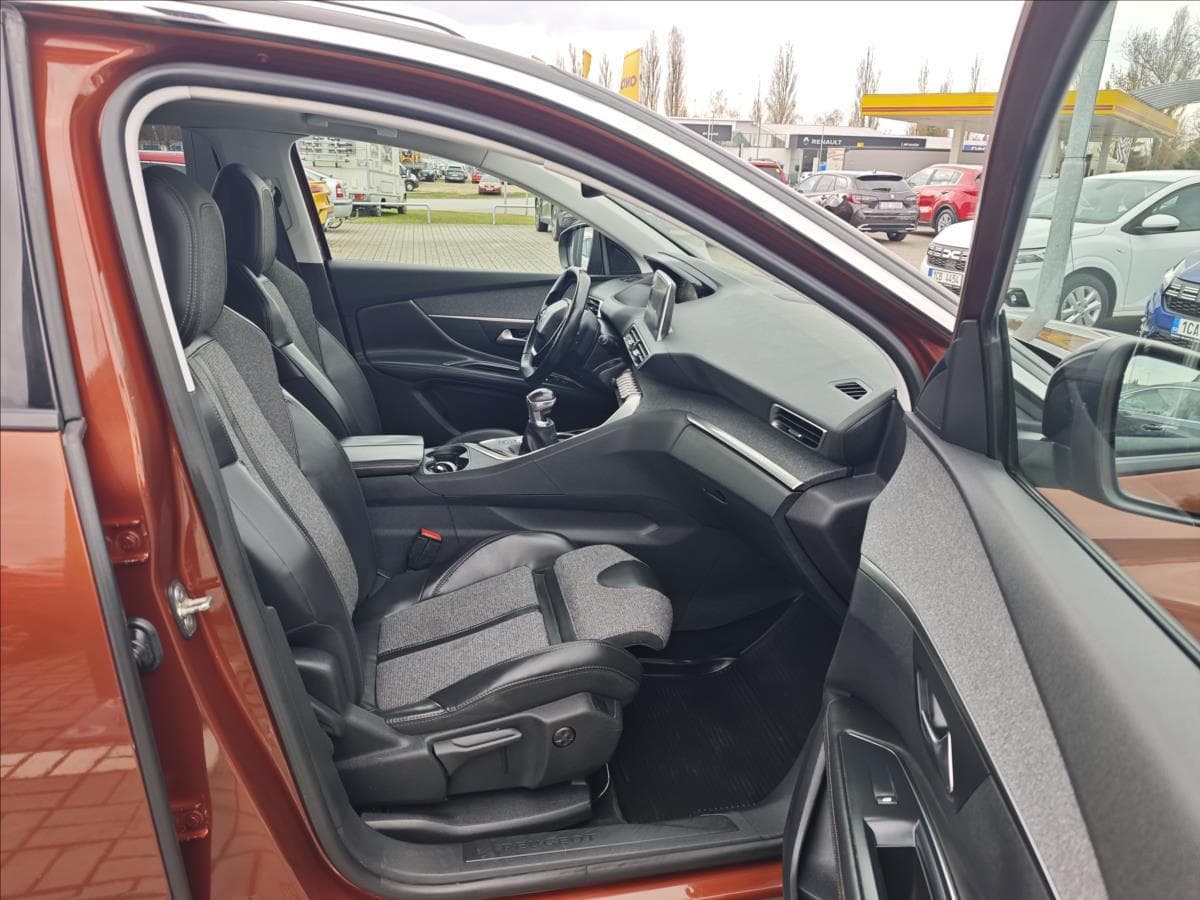 2017 Peugeot 3008 - 15