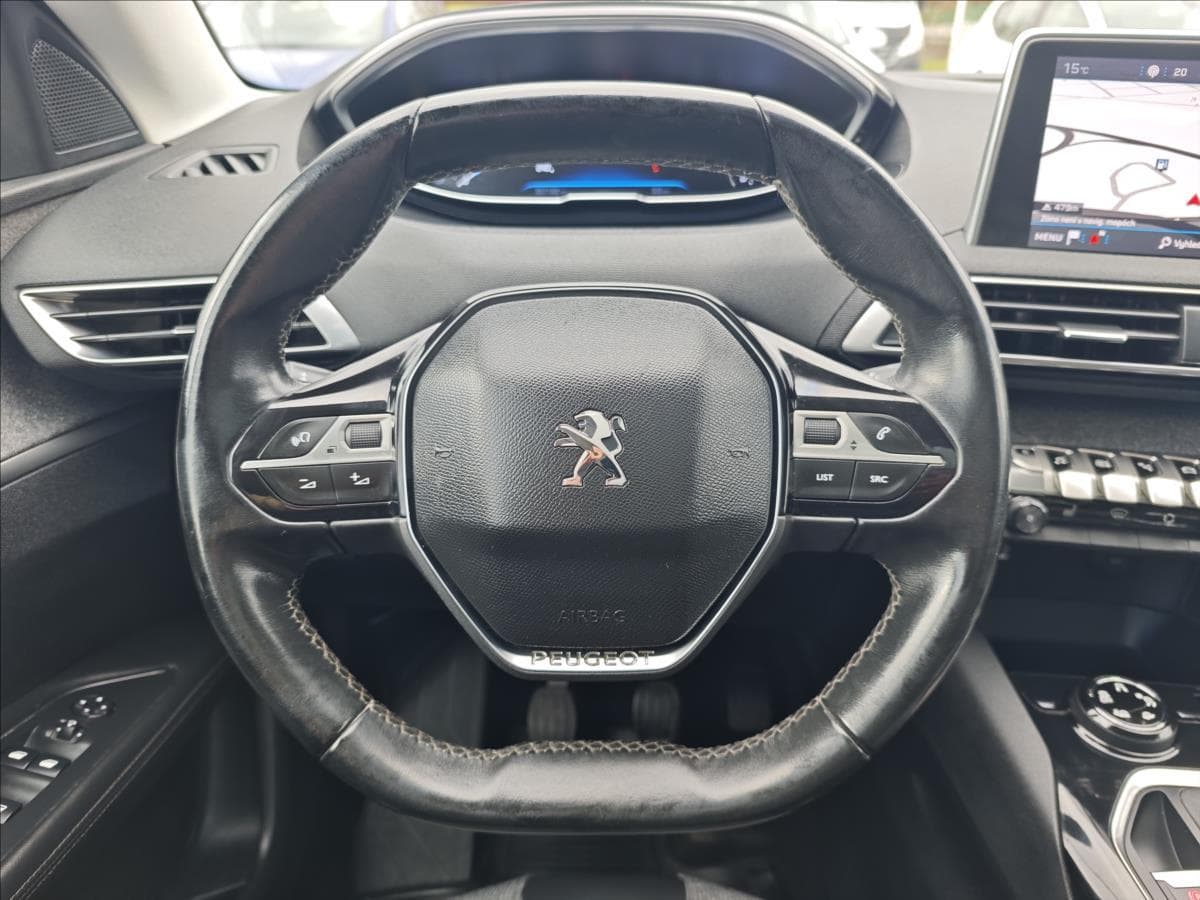 2017 Peugeot 3008 - 18