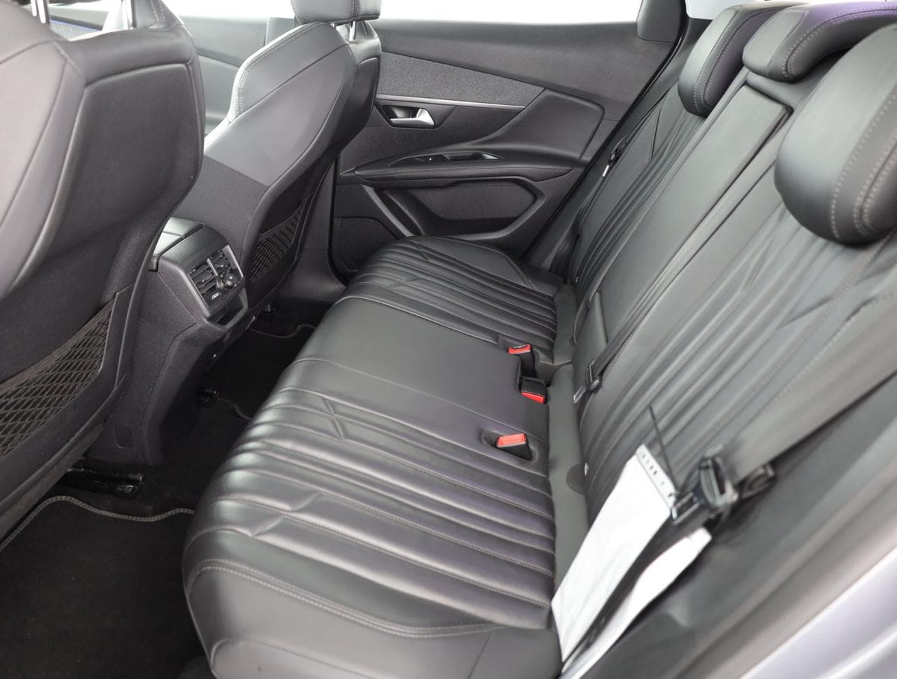 2017 Peugeot 3008 - 12
