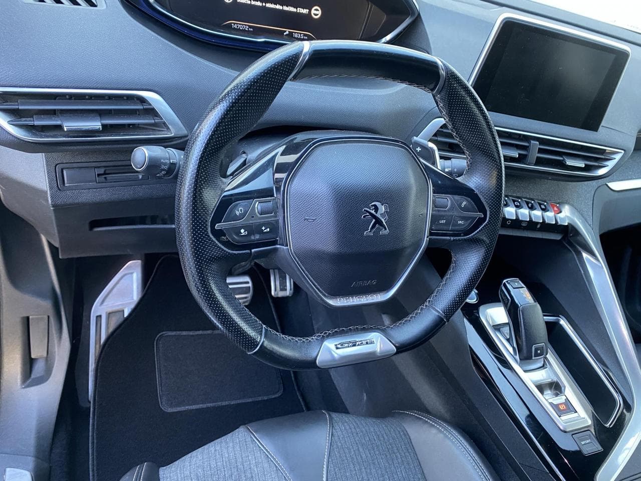 2018 Peugeot 3008 - 12
