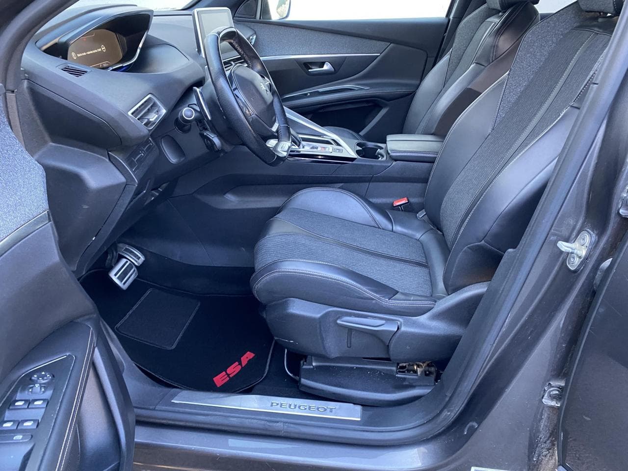 2018 Peugeot 3008 - 9
