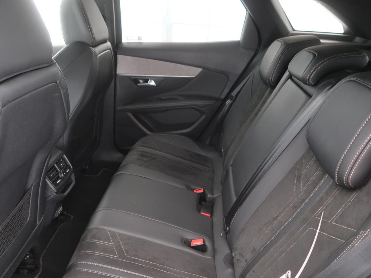 2021 Peugeot 3008 - 24