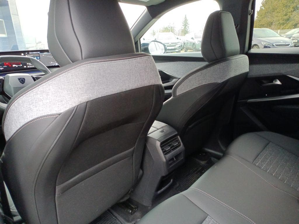 2025 Peugeot 3008 - 29