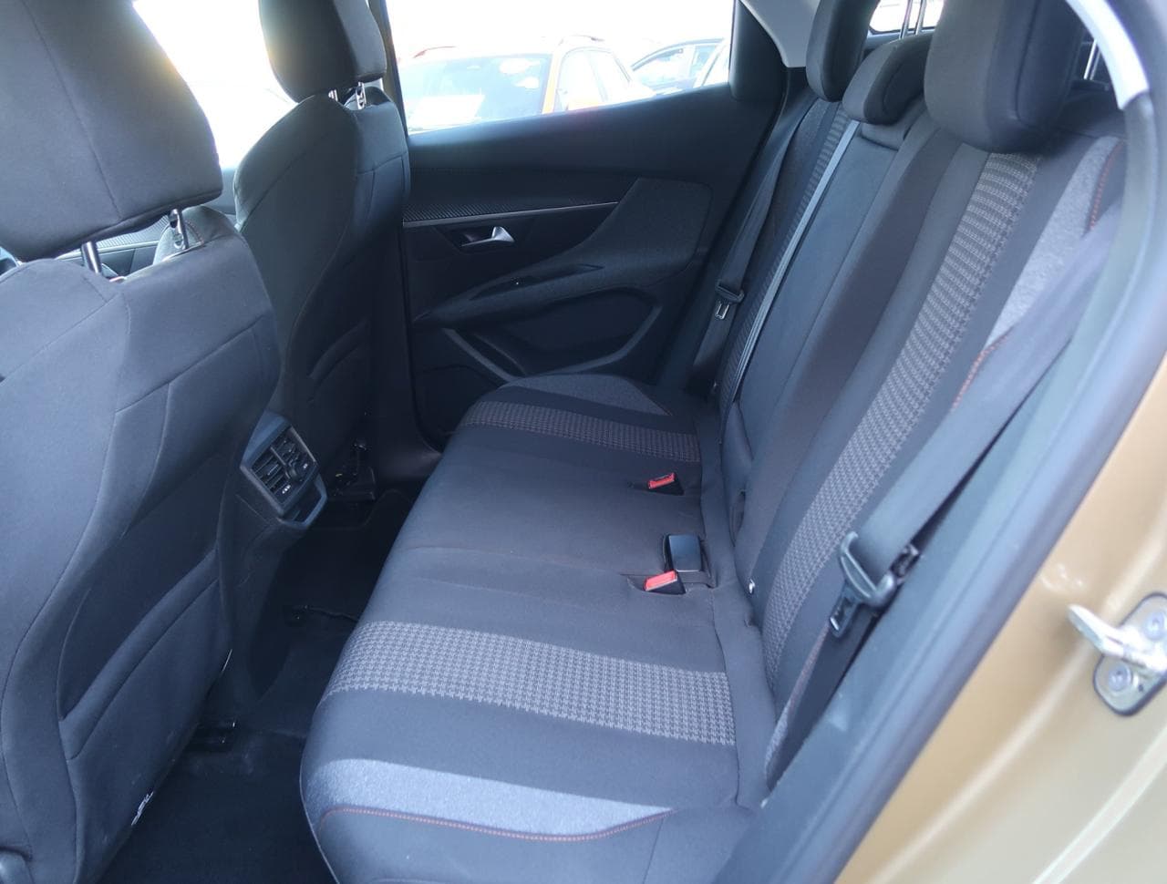 2018 Peugeot 3008 - 15