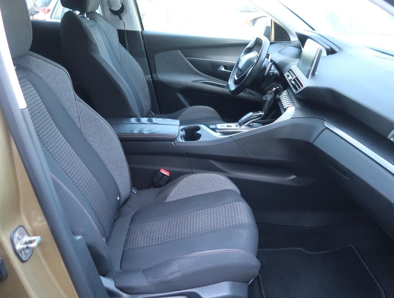 2018 Peugeot 3008 - 12