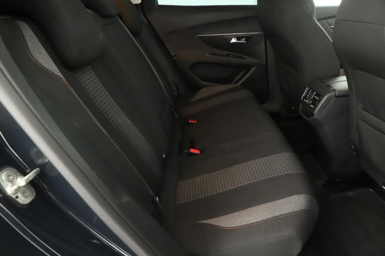 2019 Peugeot 3008 - 11