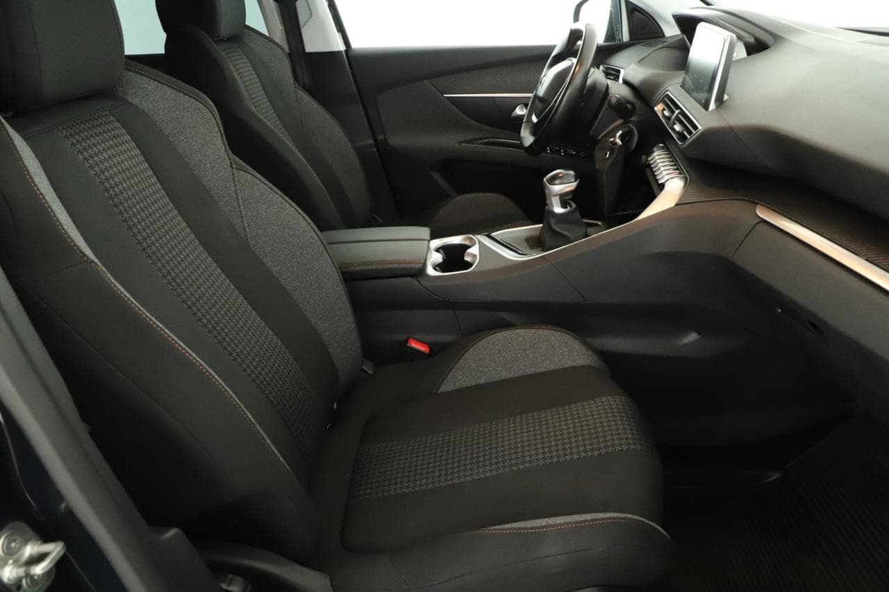 2019 Peugeot 3008 - 10
