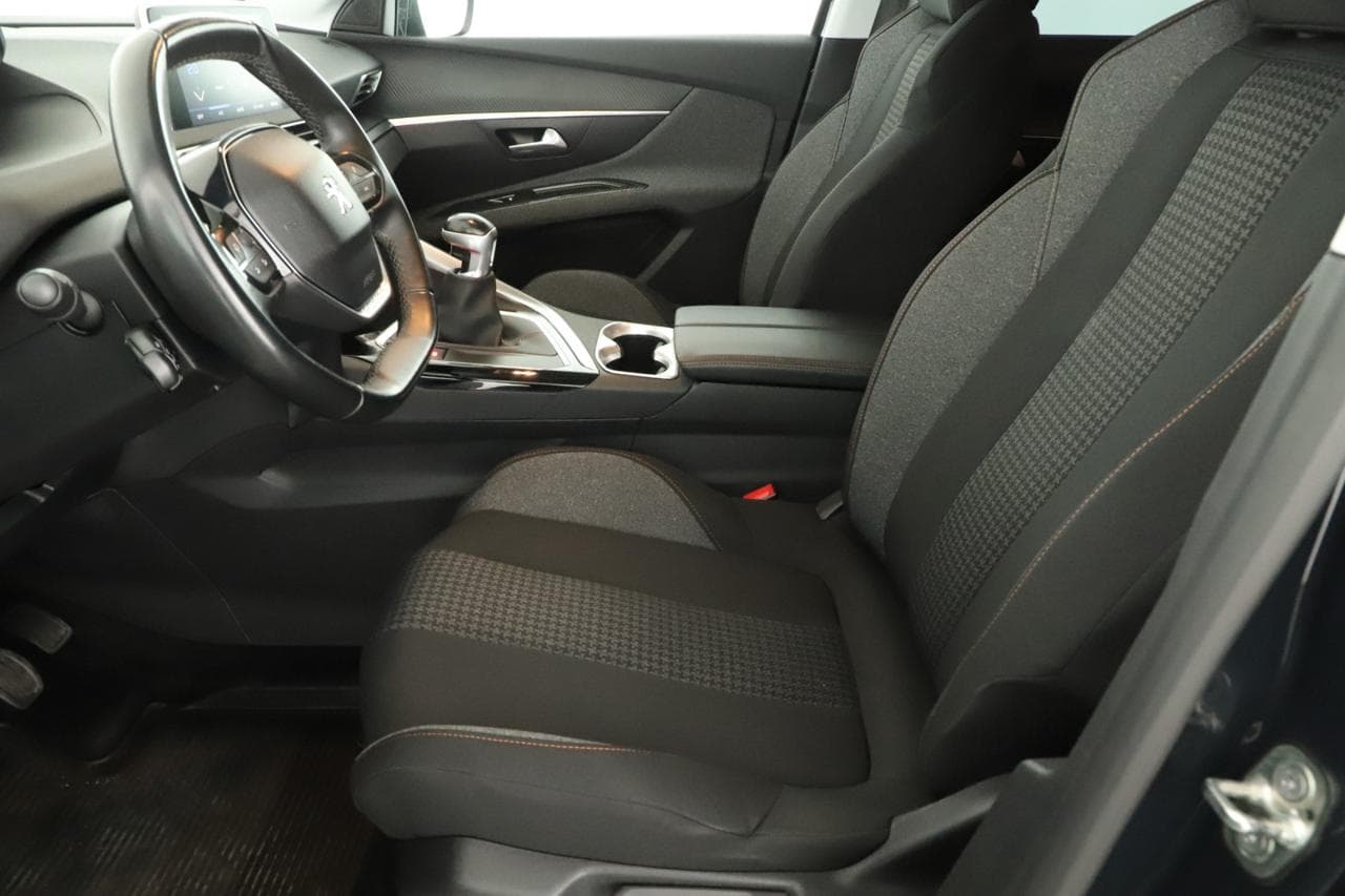 2019 Peugeot 3008 - 13