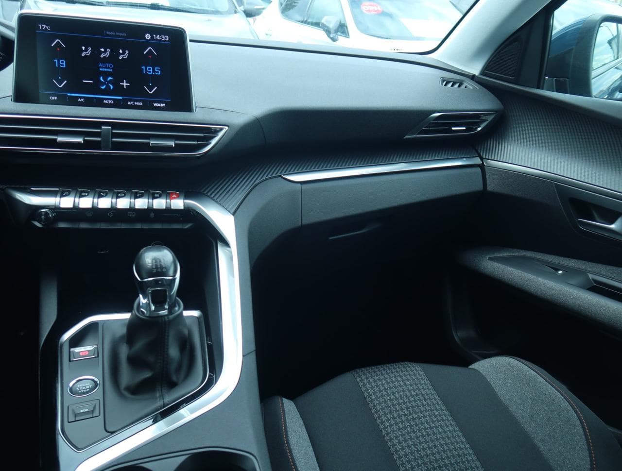 2021 Peugeot 3008 - 11