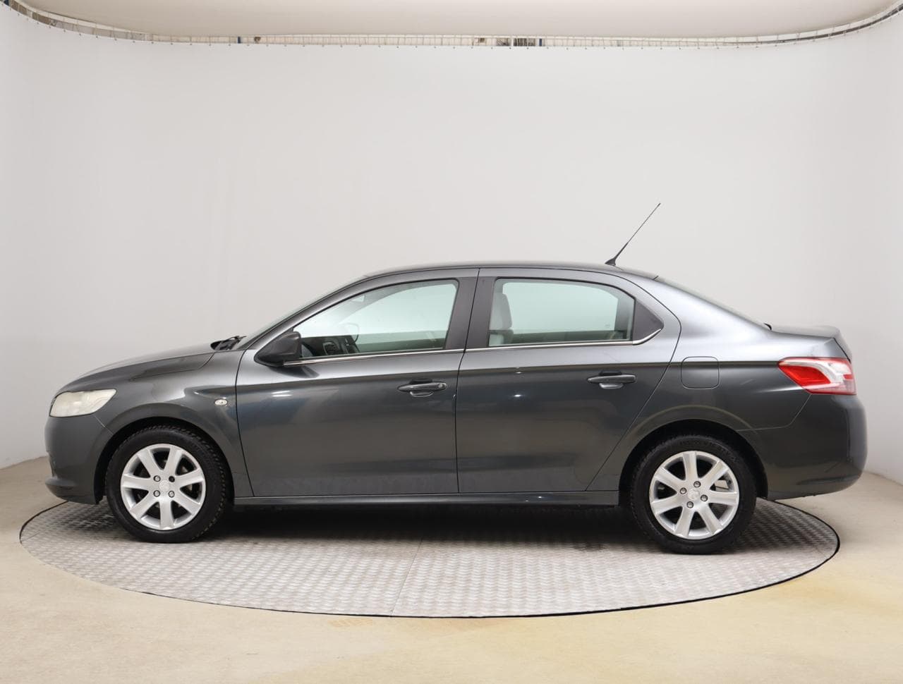 2012 Peugeot 301 - 4