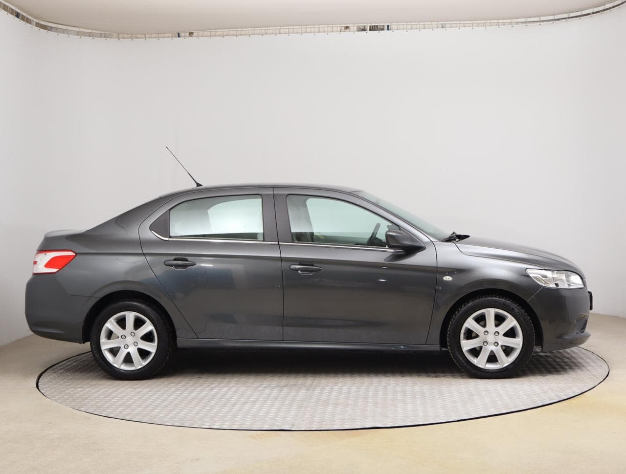 2012 Peugeot 301 - 8