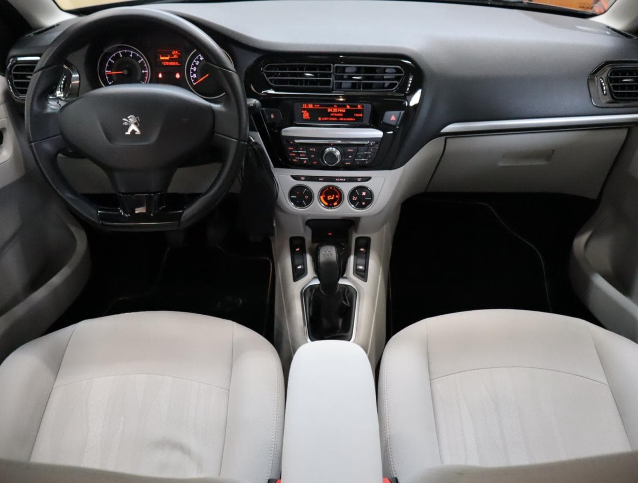2012 Peugeot 301 - 10