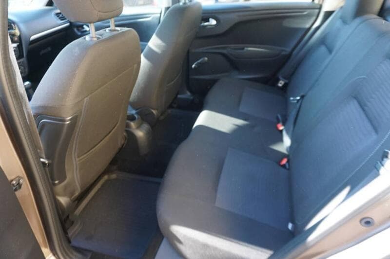 2012 Peugeot 301 - 10