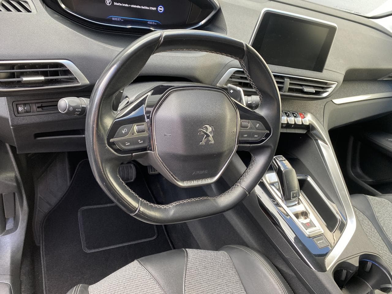 2018 Peugeot 3008 - 21