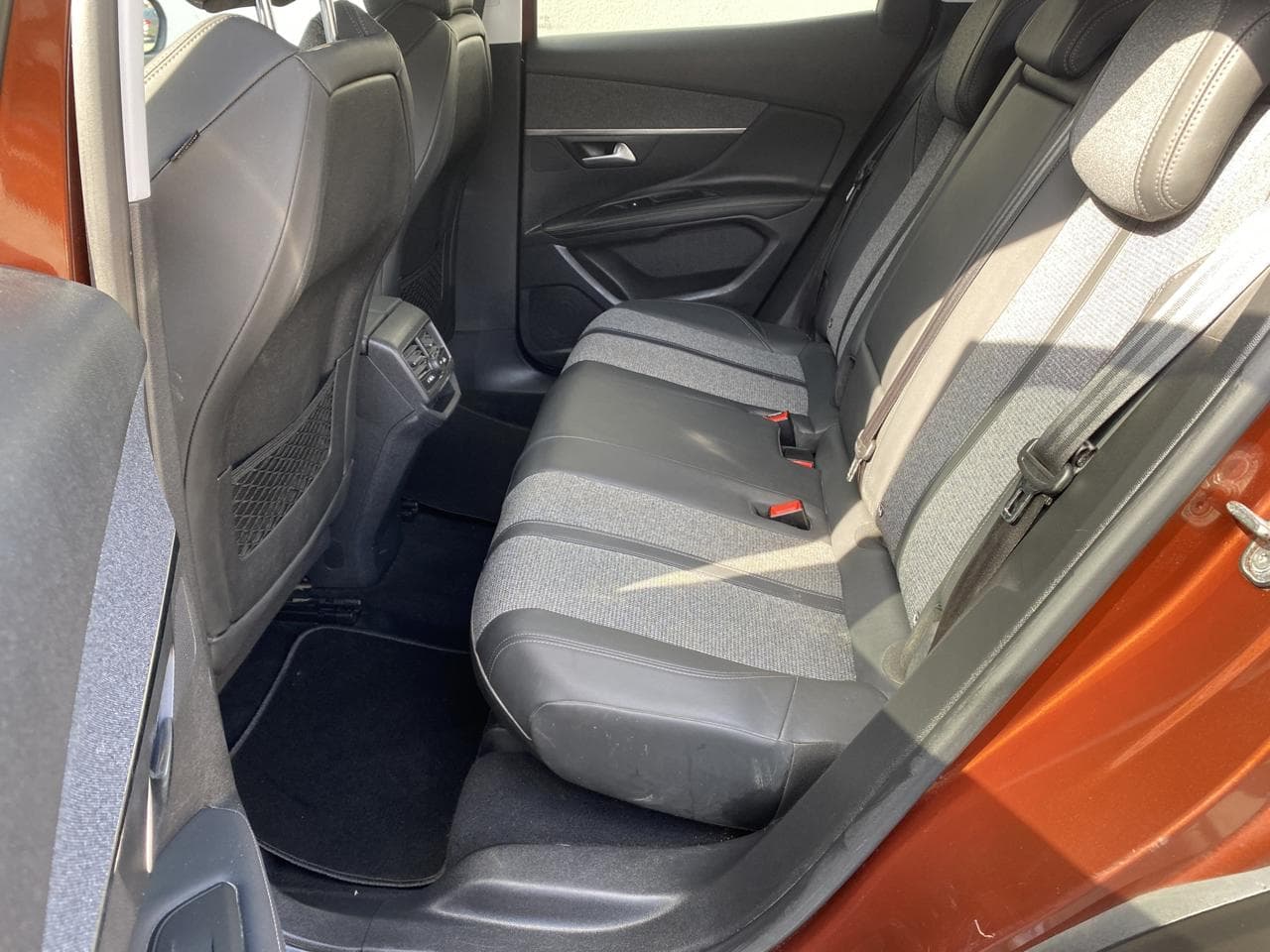 2018 Peugeot 3008 - 18