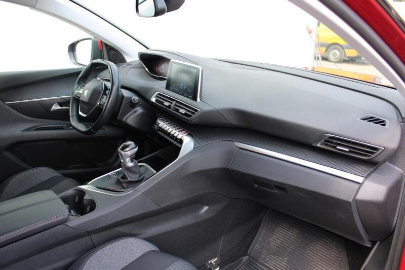 2019 Peugeot 3008 - 13