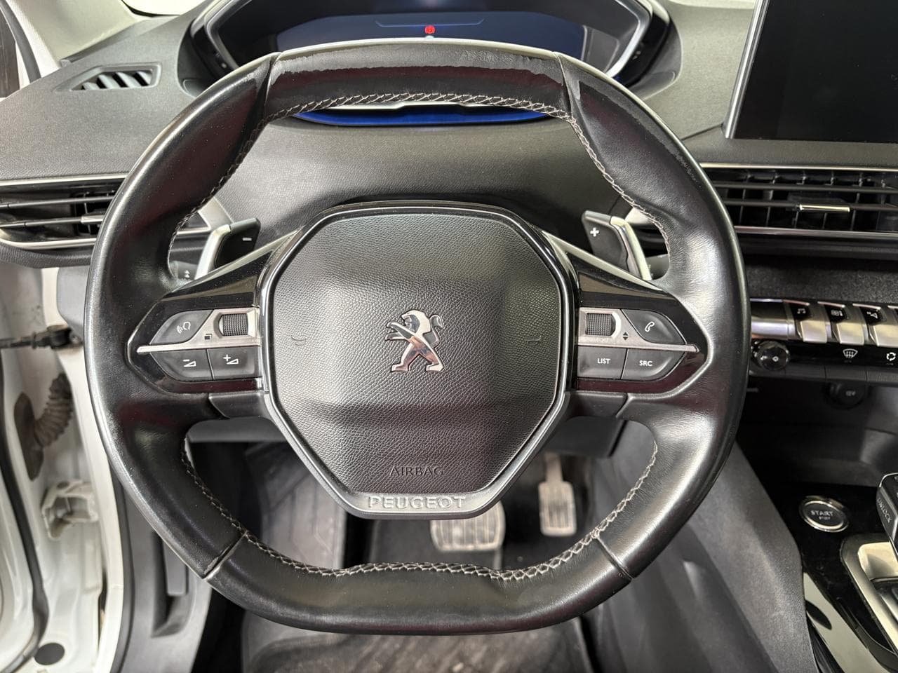 2017 Peugeot 3008 - 25