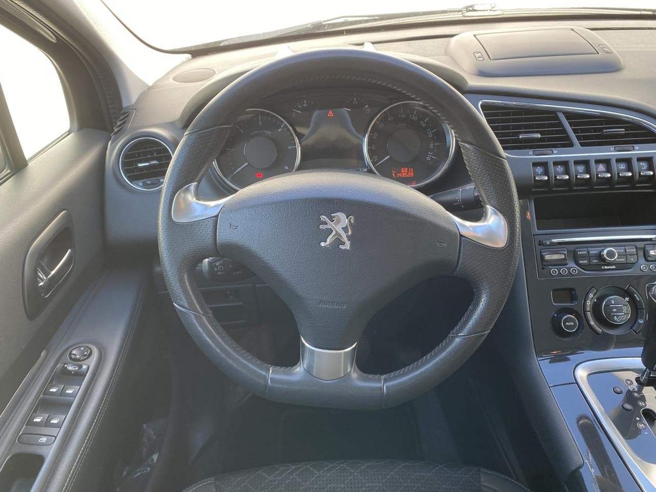 2016 Peugeot 3008 - 11