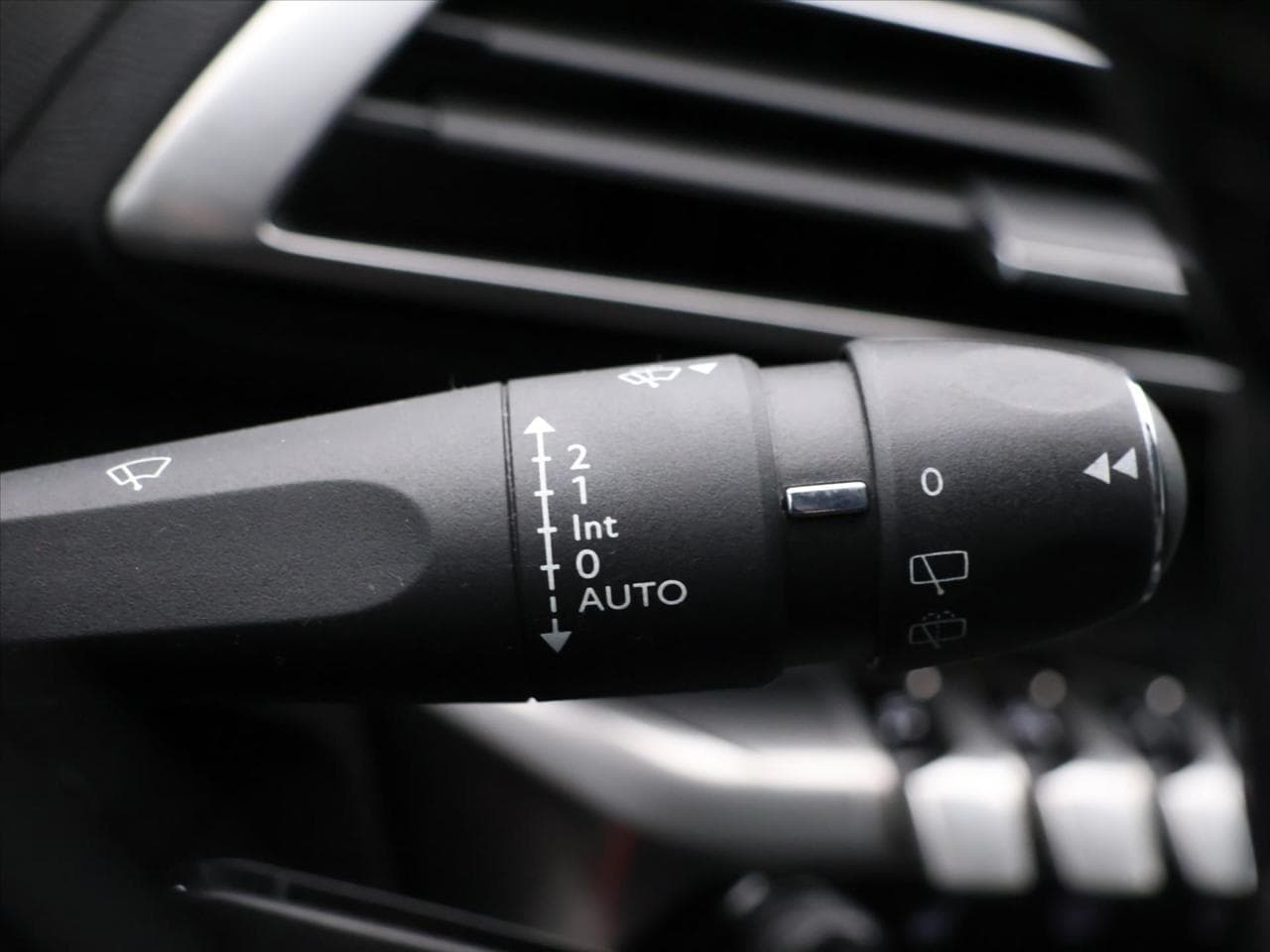2019 Peugeot 3008 - 18