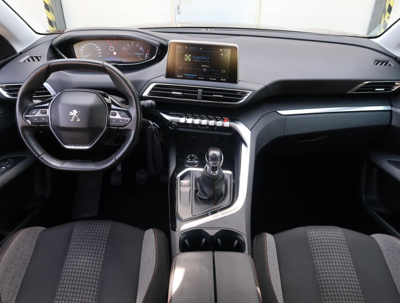 2017 Peugeot 3008 - 10