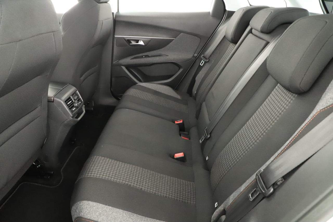 2017 Peugeot 3008 - 12