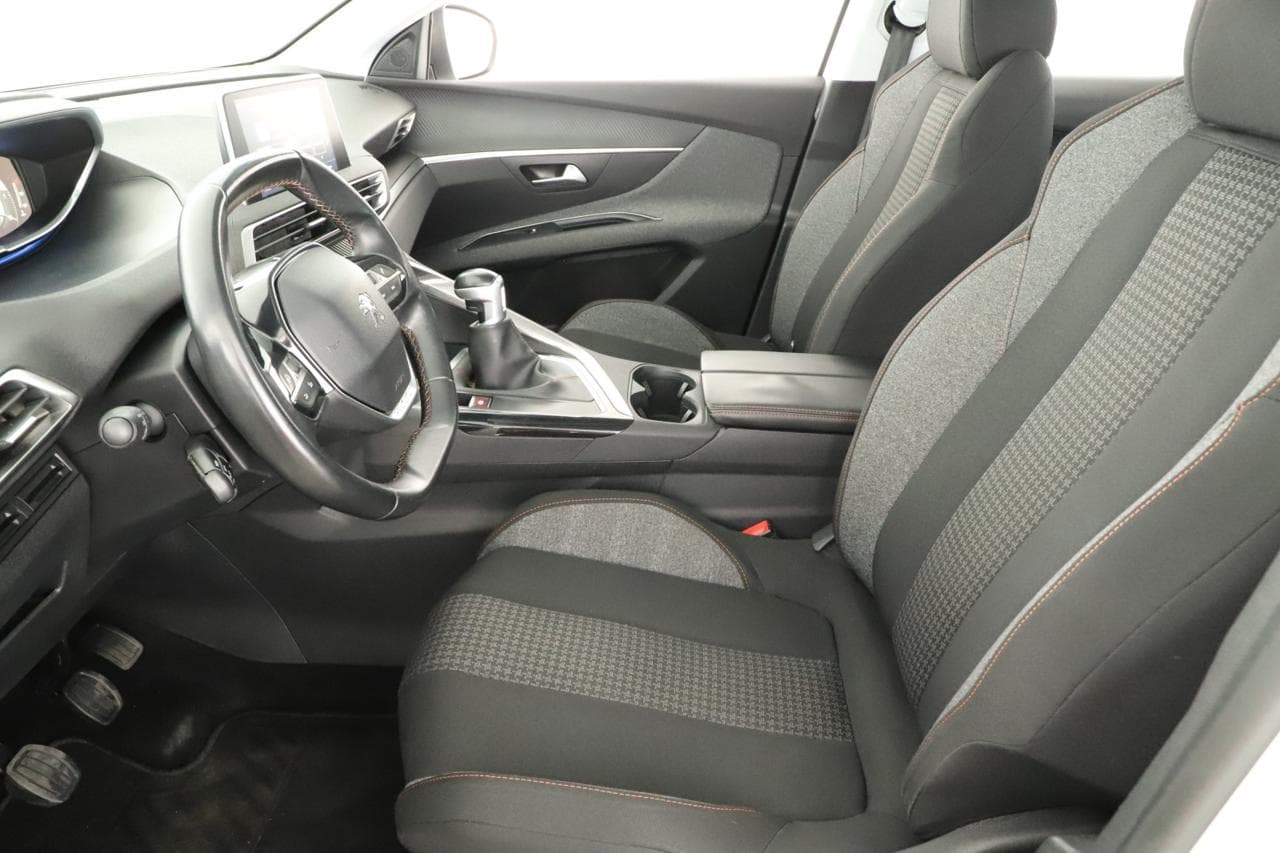 2017 Peugeot 3008 - 13