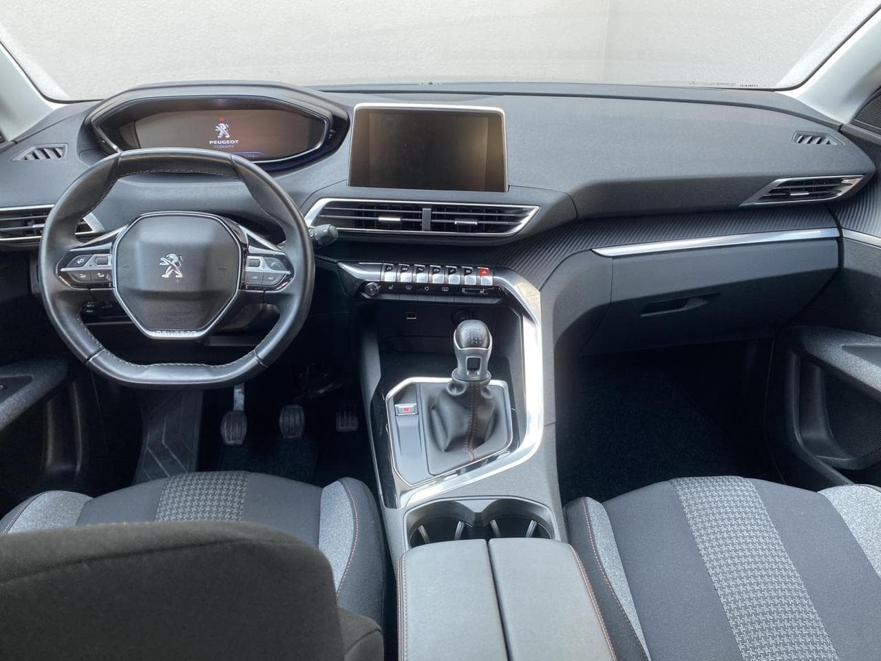 2019 Peugeot 3008 - 12