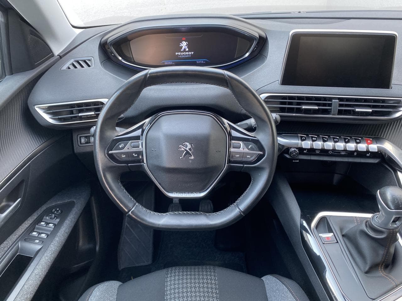 2019 Peugeot 3008 - 18