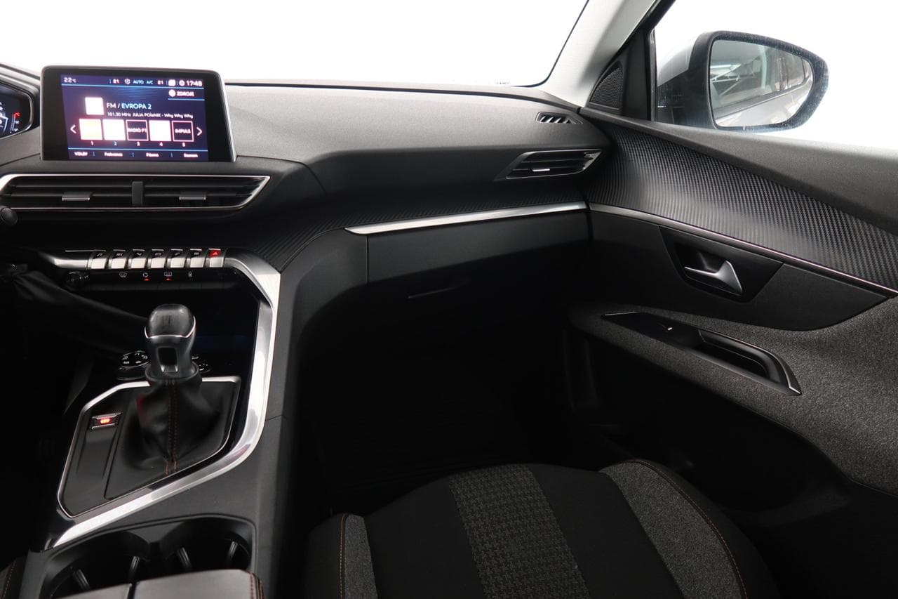 2017 Peugeot 3008 - 23