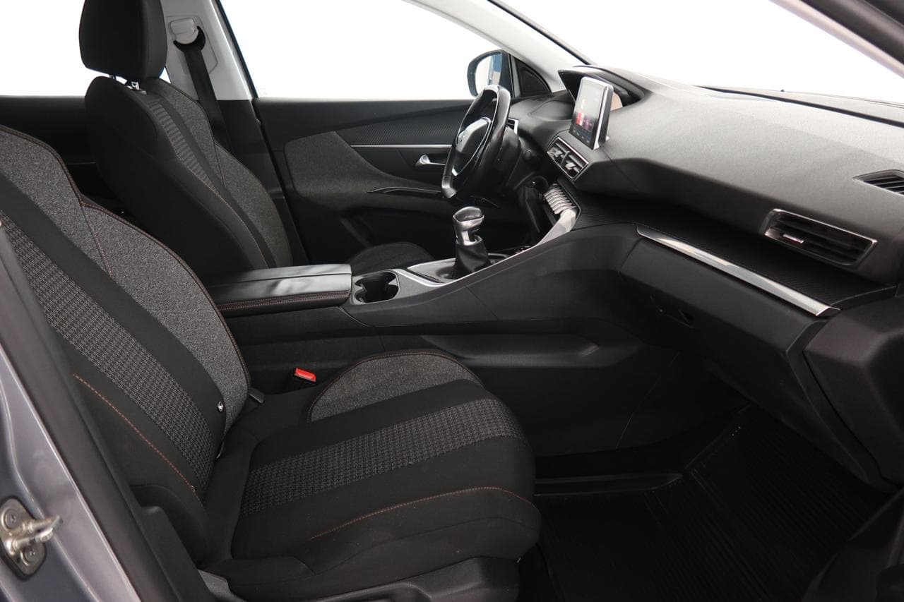 2017 Peugeot 3008 - 26