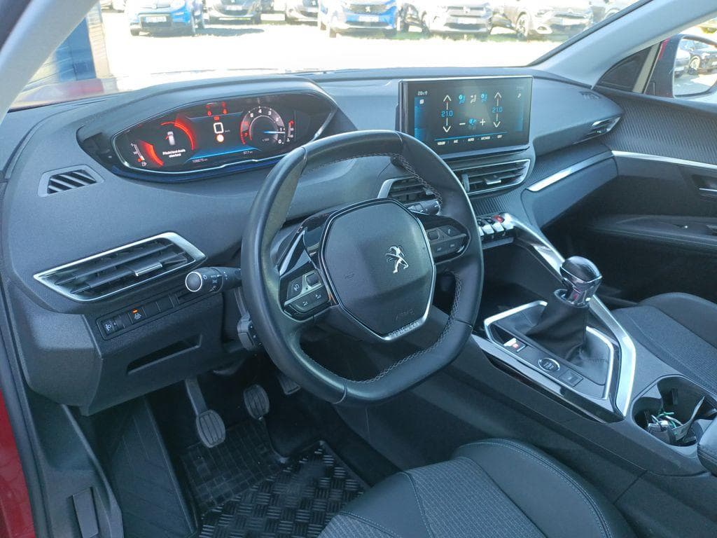 2021 Peugeot 3008 - 10
