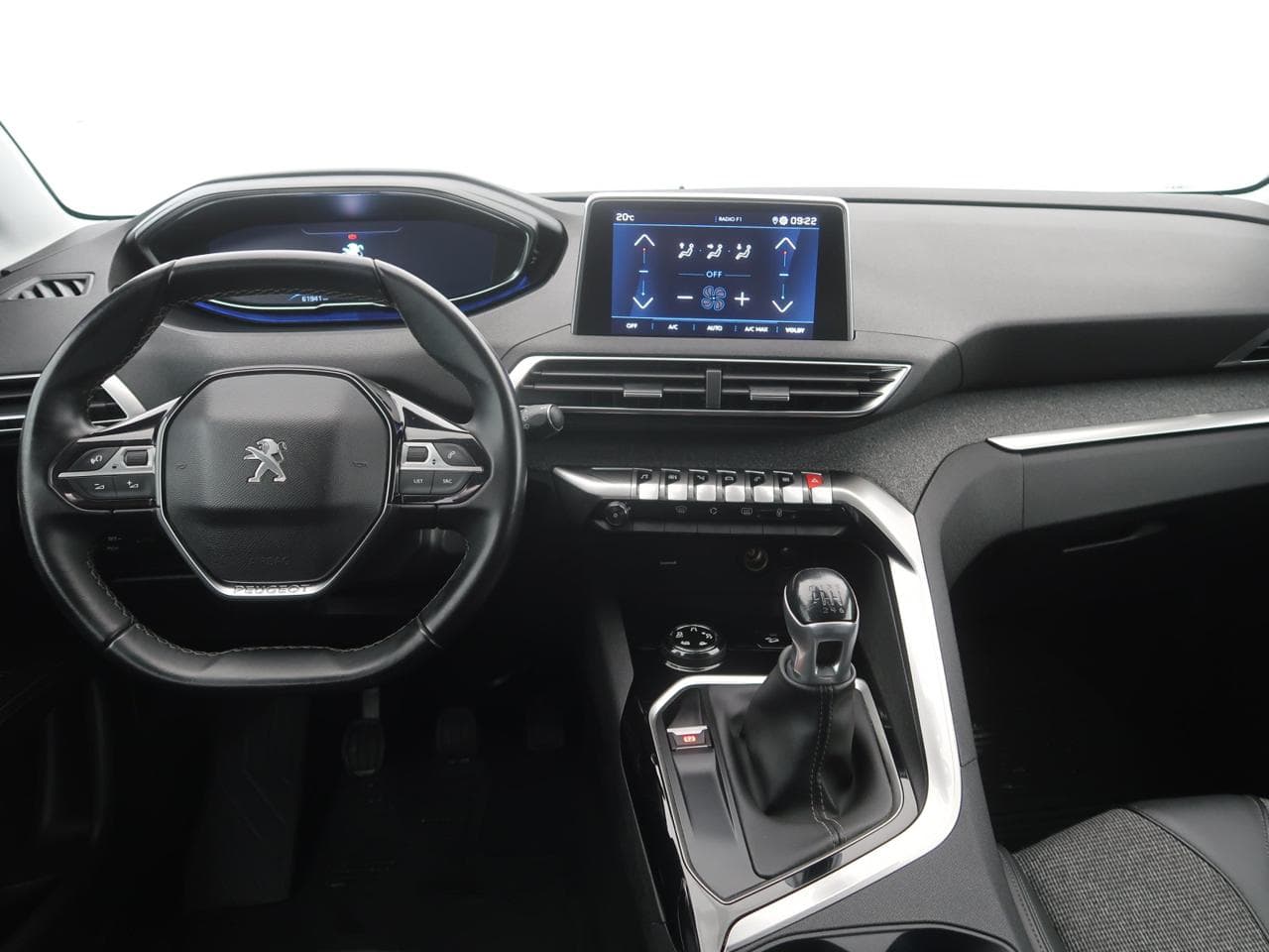 2019 Peugeot 3008 - 10