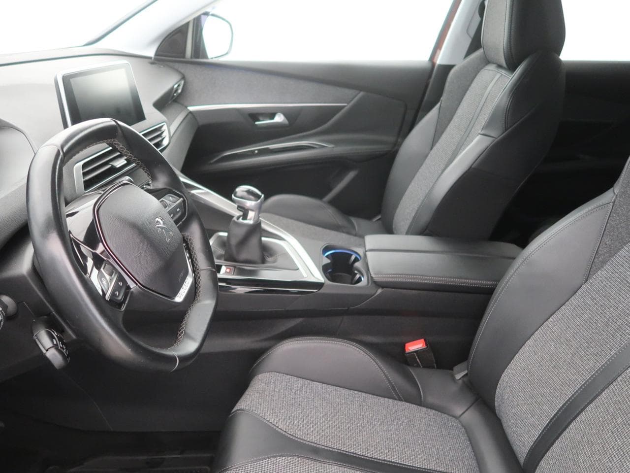 2019 Peugeot 3008 - 16