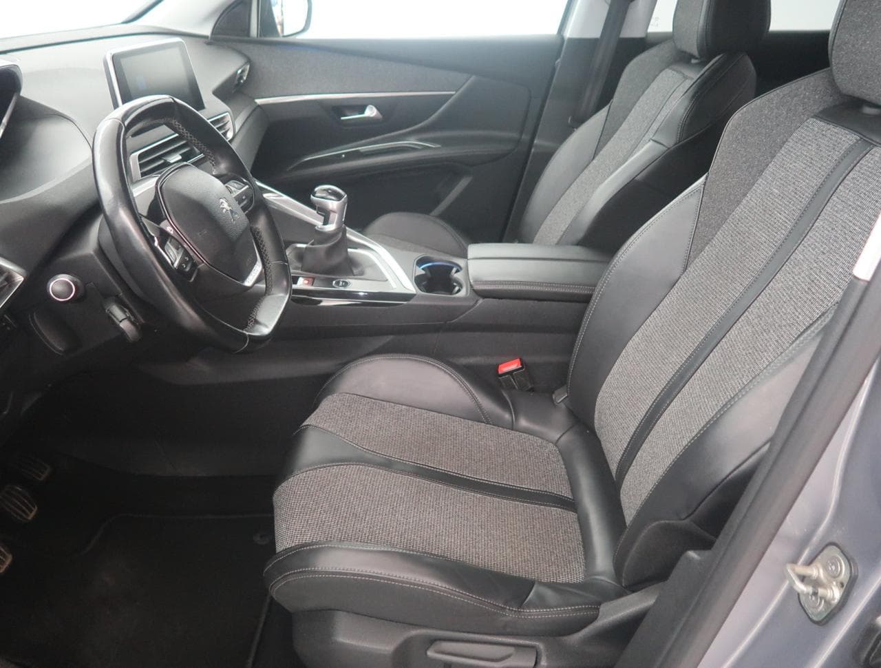 2018 Peugeot 3008 - 36