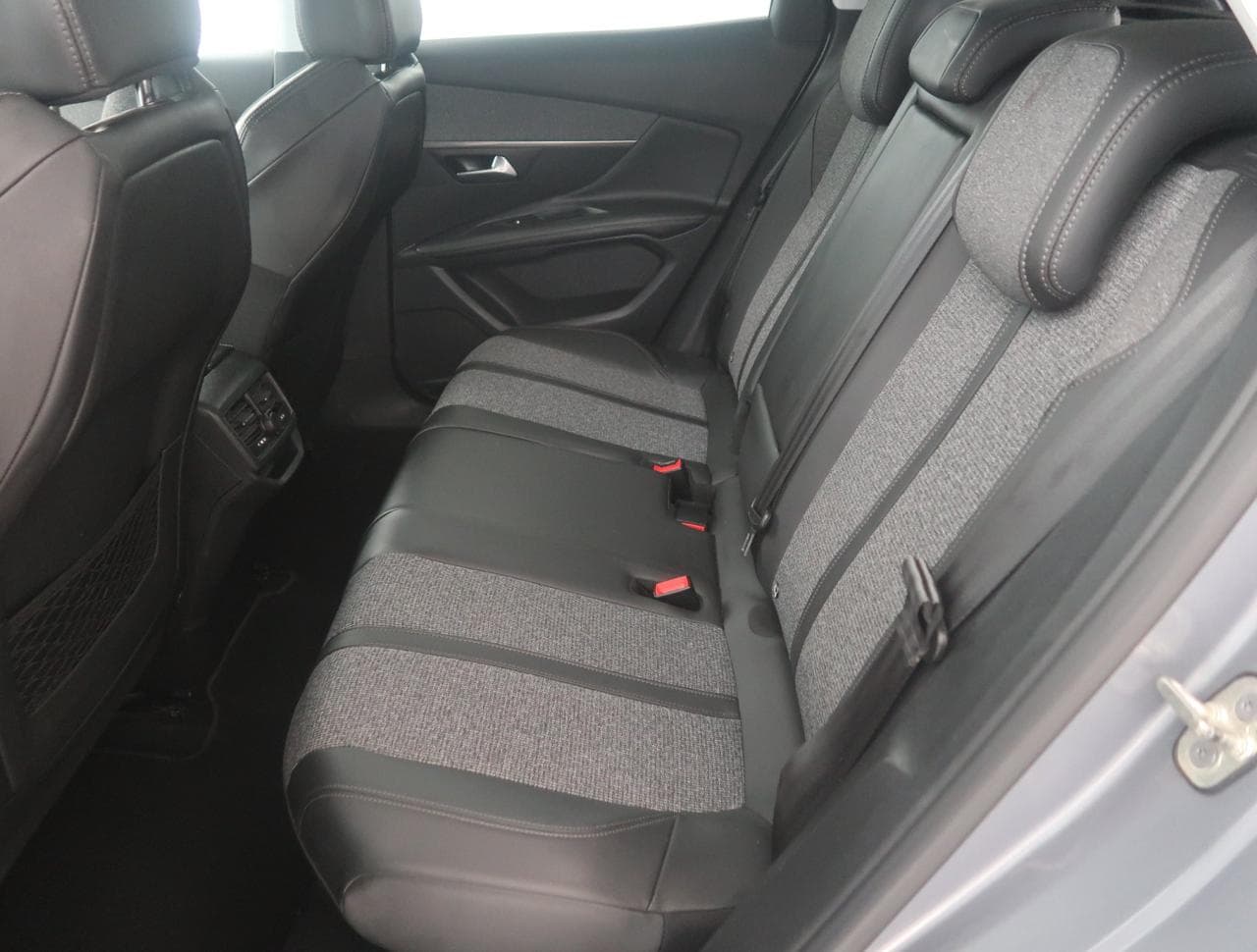 2018 Peugeot 3008 - 33