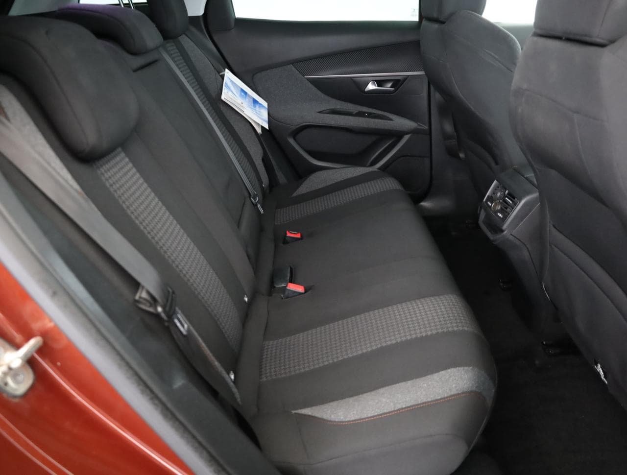 2017 Peugeot 3008 - 21
