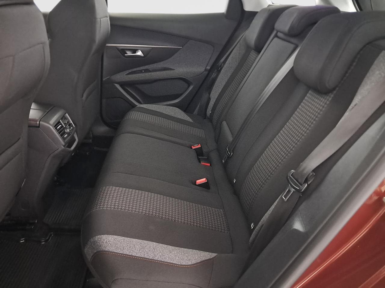 2017 Peugeot 3008 - 24